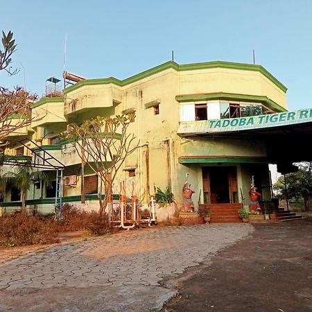 Oyo Flagship Tadoba Tiger Resort Mohurli Exterior foto